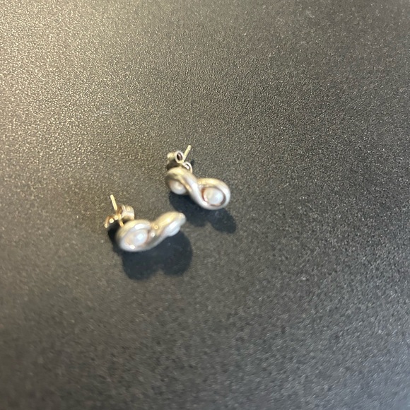 Tiffany & Co. Silver Pearl Earrings - Picture 7 of 7